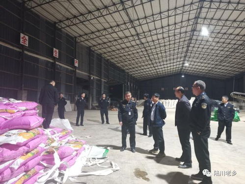 “铁拳”再出击 陆川一厂商47吨“名牌基博士”涉假被查封，深挖市场查处售卖点